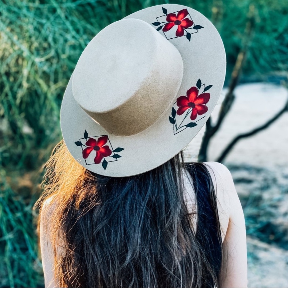 Embroidered Floral Wide-Brim Tan Women's Hat